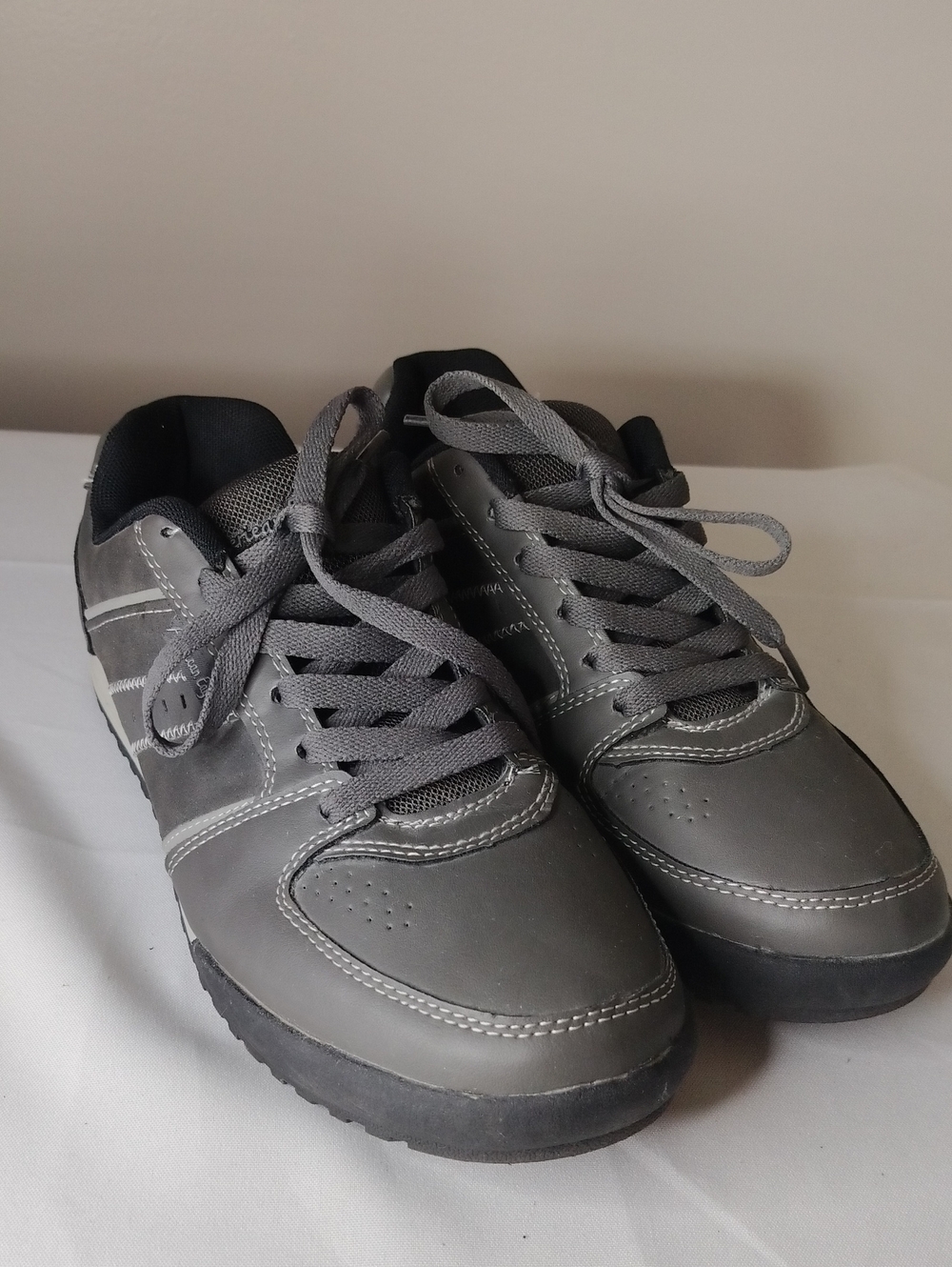 American Eagle 172560 Bryce Ox Grey Sport Sneakers Mens Shoes Size: 10.5 US